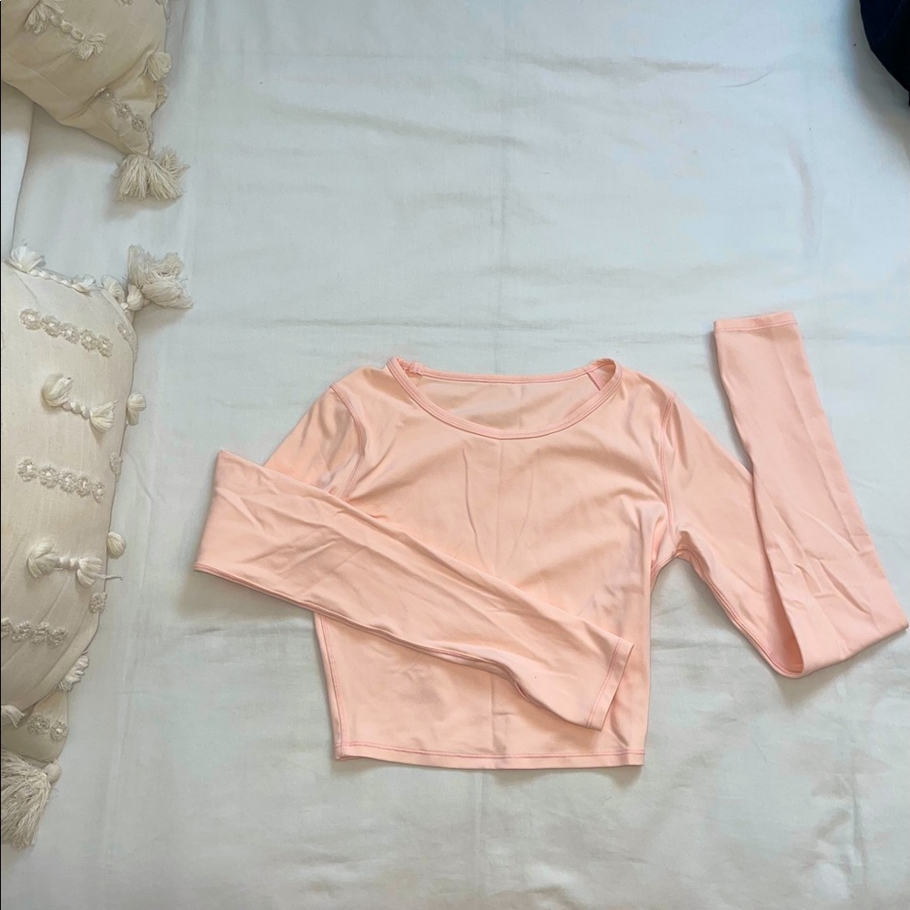 NWOT Lululemon Long Sleeve Cropped Top Size 4 Light Pink